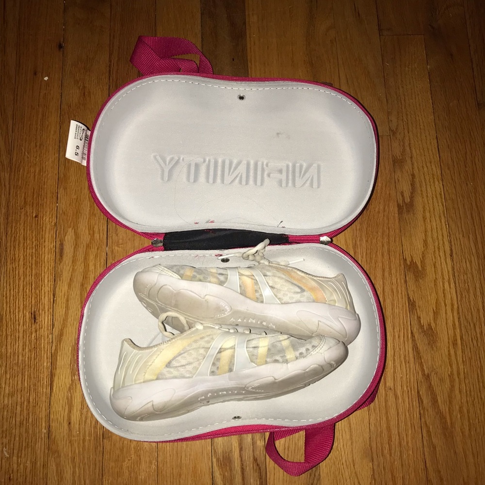Nfinity cheer shoes size 6.5